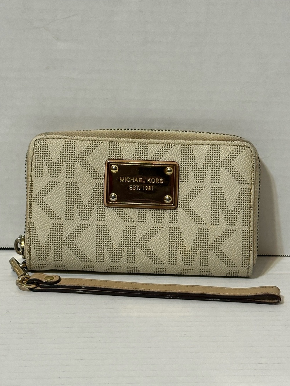 Michael Kors Jet Set Travel Continental Wallet Wristlet Zip Around
